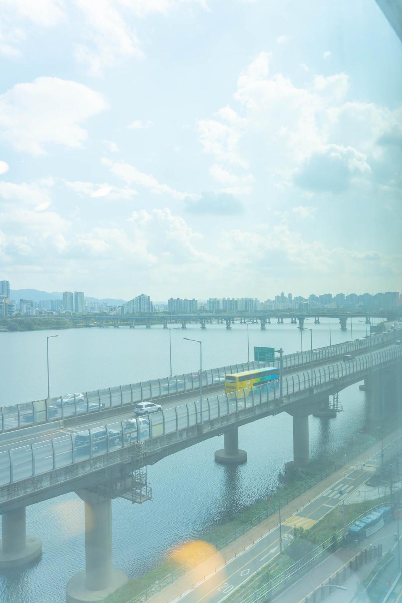Apartment Yunseul - River View, Achasan, Walkerhill, Yes24 Hall Seoul